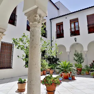 Junto Plaza De La Corredera&parking Gratuito Córdoba